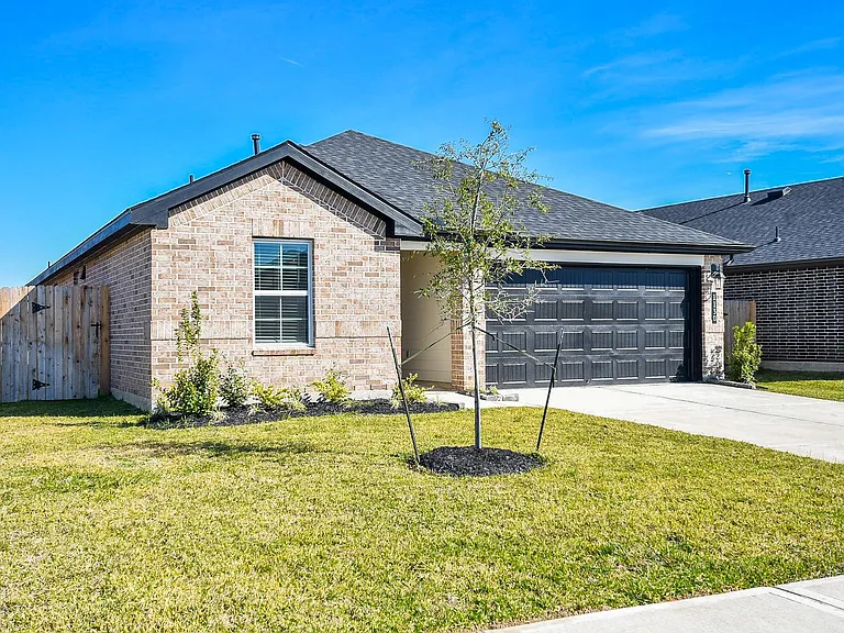 1130 Vista Pointe Dr — Photo 3