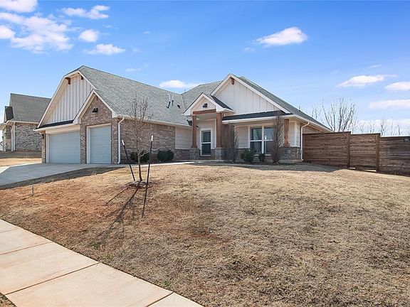 3rd image of 4017 Angel Oak Dr