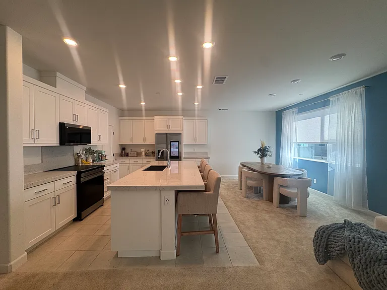 12234 Riley Ln — Photo 4
