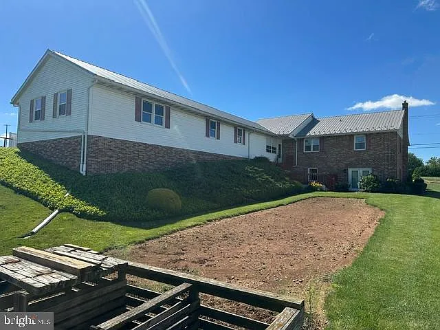 1463 Main St — Photo 9