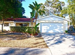 9295 79th Ave, Seminole, FL 33777