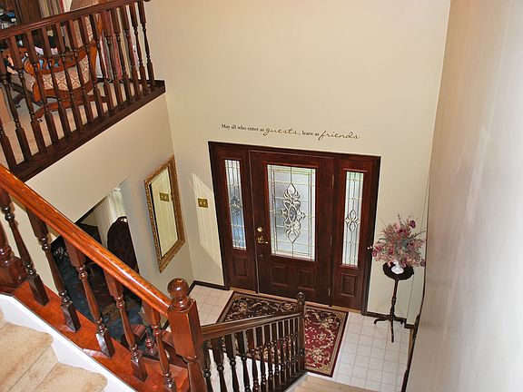 2nd image of 105 Foxwood Dr