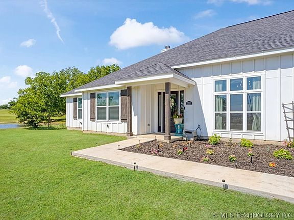 4th image of 17957 Bridgeview Rd