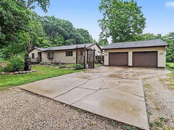 2nd image of 16465 Flarity Rd