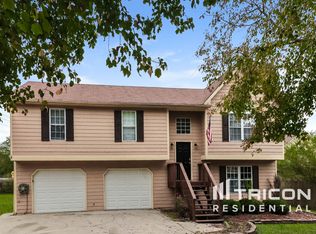 4074 Five Oaks Ct, Powder Springs, GA 30127