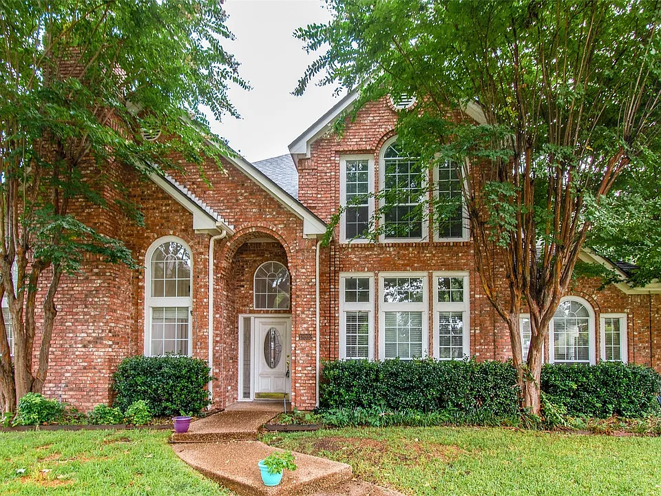18532 Bay Pines Ln