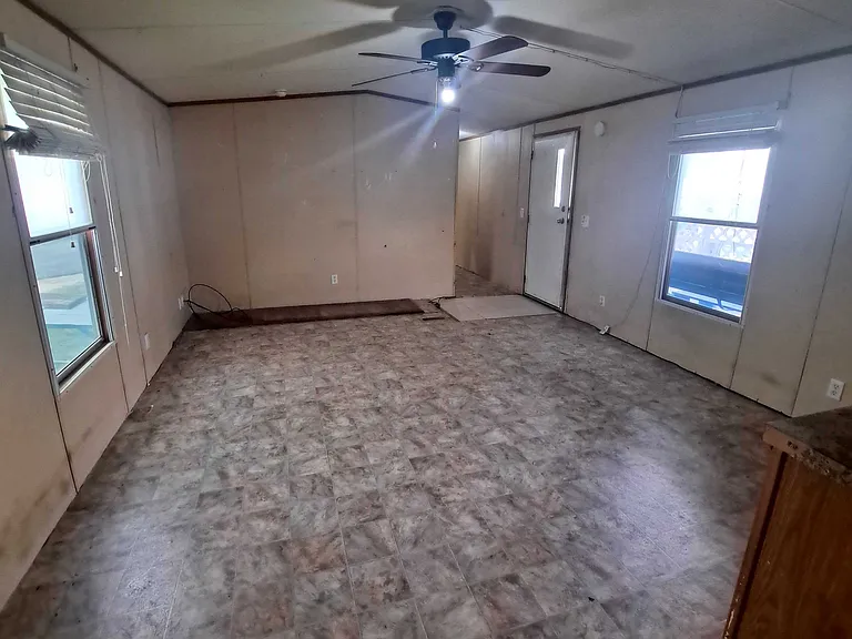 13 Ellis Ave — Photo 3