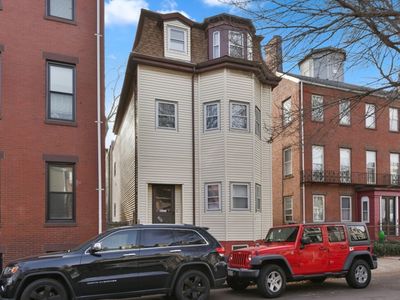395 W 4th St, South Boston, MA, 02127