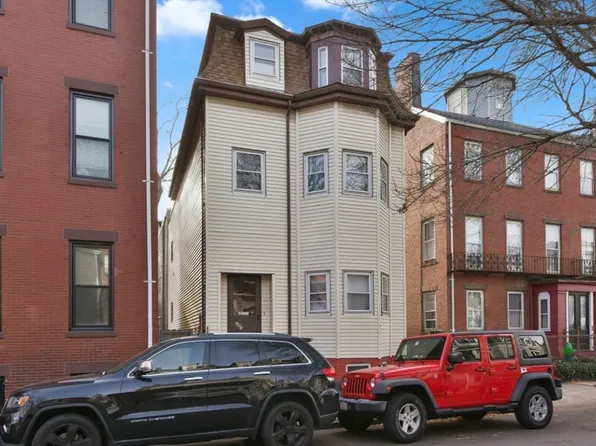 395 W 4th St, South Boston, MA 02127