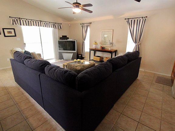 5th image of 2657 S Gardenia Ave