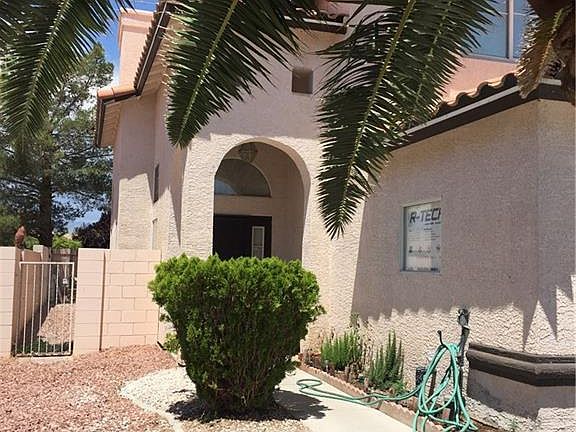2nd image of 5015 Jacarilla Ln