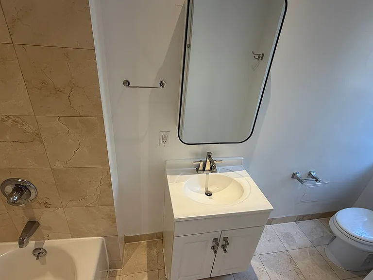 35 Bedford St #31 — Photo 7