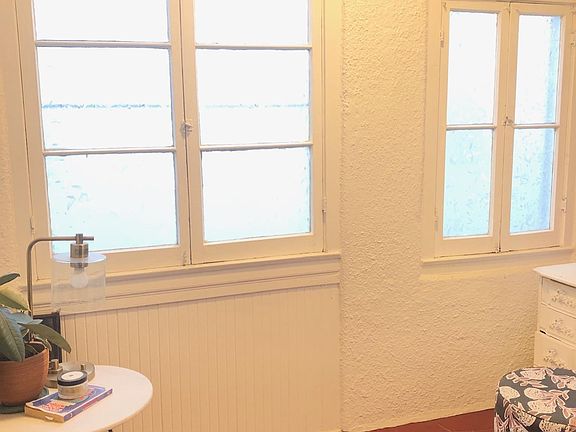 Breakfast room/office/studio