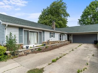 1600 W South Dr, Pleasant Lake, IN 46779
