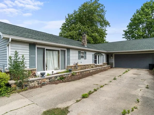 1600 W South Dr, Pleasant Lake, IN 46779