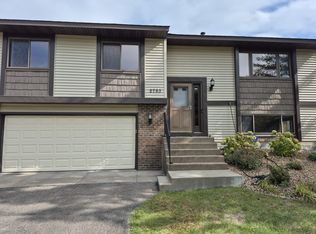 2783 Wimbledon Rdg, Woodbury, MN 55125