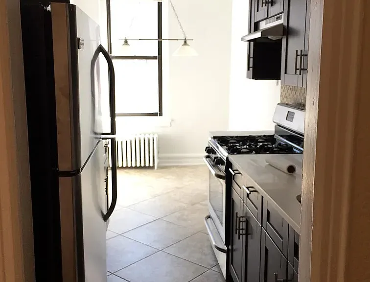 1543 W 1st St #F6 — Photo 1