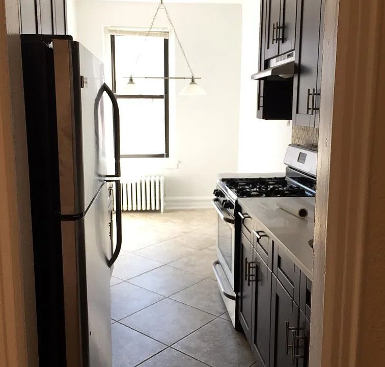 1st image of 1543 W 1st St APT F6