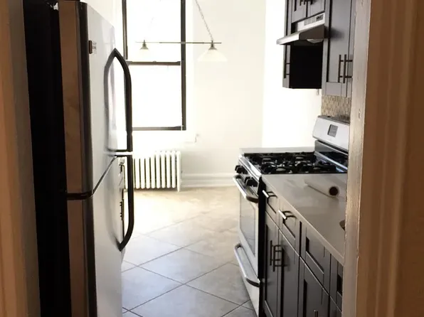 1543 West 1st Street image 1 of 12