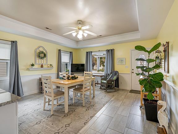 4th image of 6674 Wisteria Dr.
