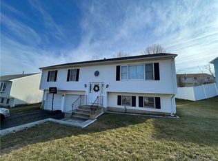 33 Gentile Pl, Branford, CT 06405