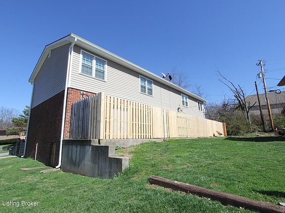 4th image of 107 Woodhill Ln
