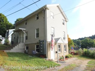 14 Edgewood Rd #1, Oakville, CT 06779