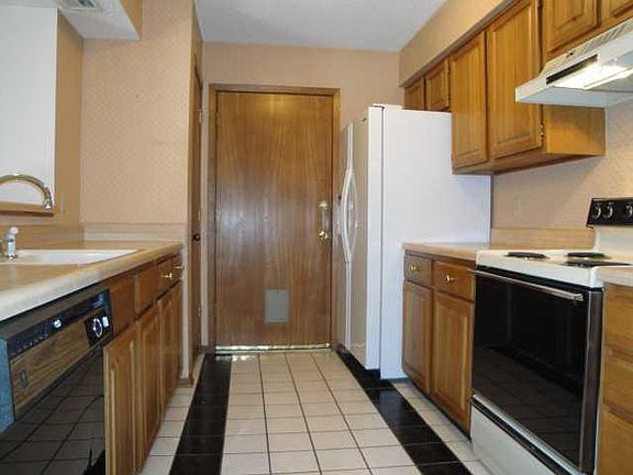 3rd image of 8013 NW 8th Ter APT 199