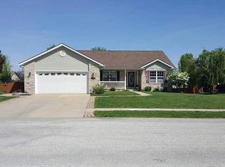 10921 Sylvan Vista Dr, Lebanon, IL 62254