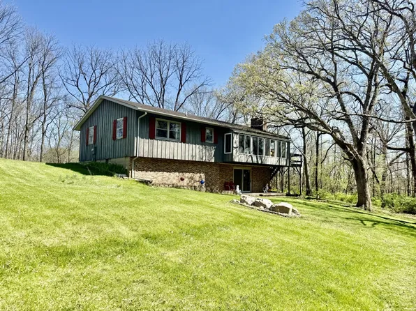 2148-1690 E St, Bradford, IL 61421
