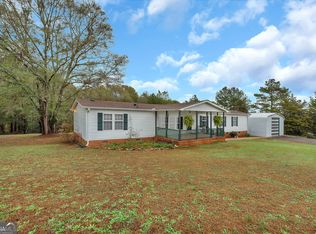 111 Sand Bar Rd, Starr, SC 29684