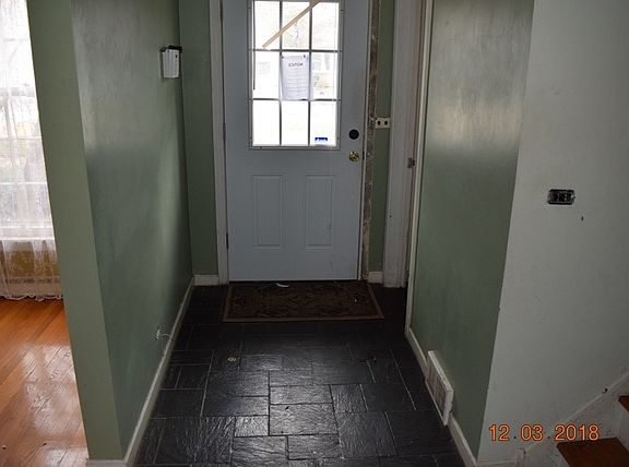 5th image of 1301 Mulford St