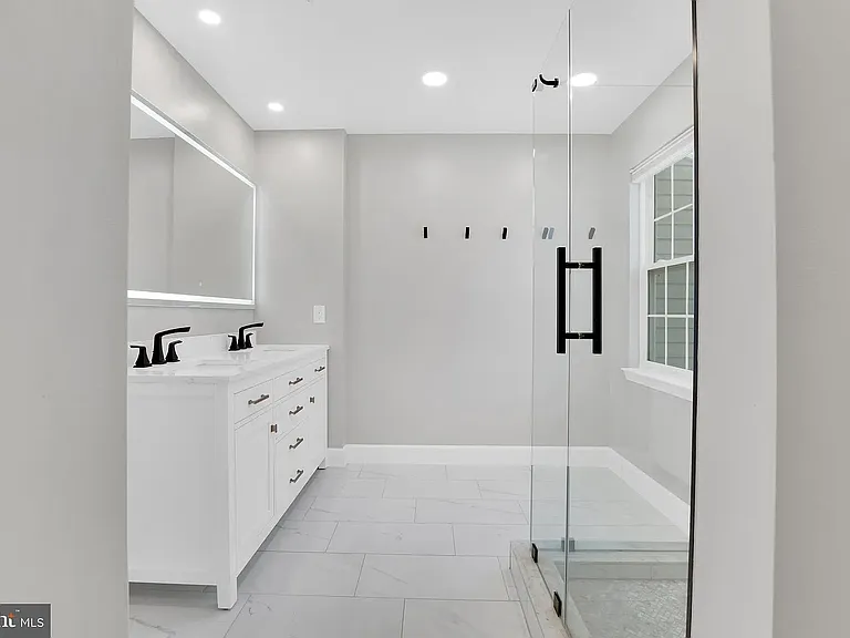 47575 Sharpskin Island Sq — Photo 45