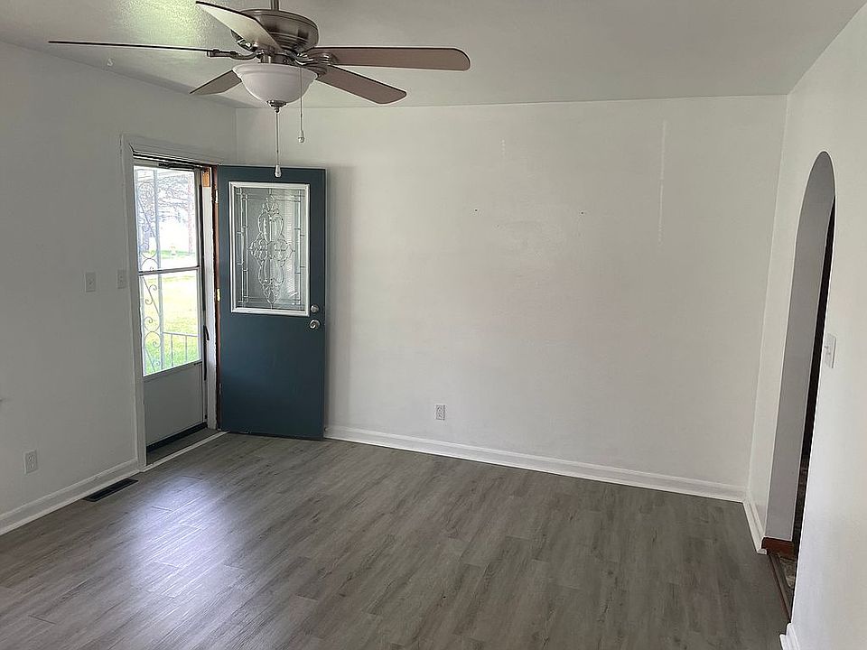 1st image of 612 W Link St