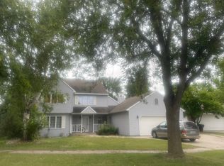 1322 Kuster Ct, Grand Forks, ND 58201