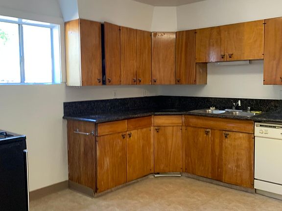 5th image of 314 Elefa St #1