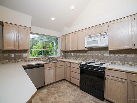 5th image of 1522 87th Ave NE