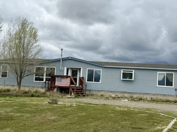 437 Castlecrest Pl, Spring Creek, NV 89815