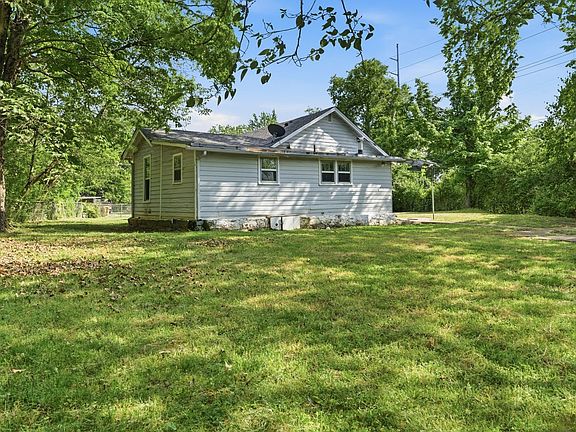 4th image of 1801 Elizabeth Rd