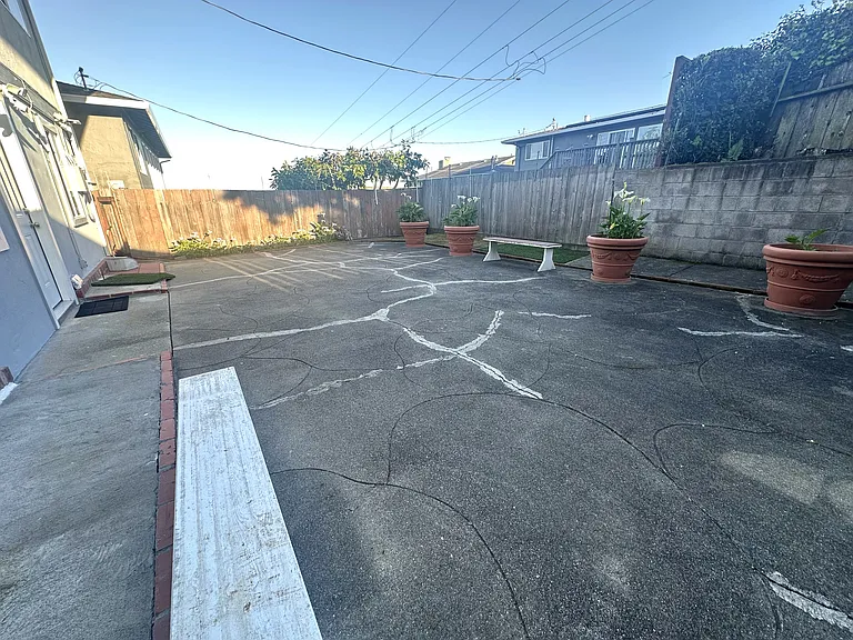 Bantry Ln — Photo 9