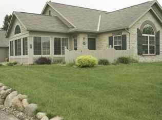 2587 Bluestone Cir, Kalamazoo, MI 49009