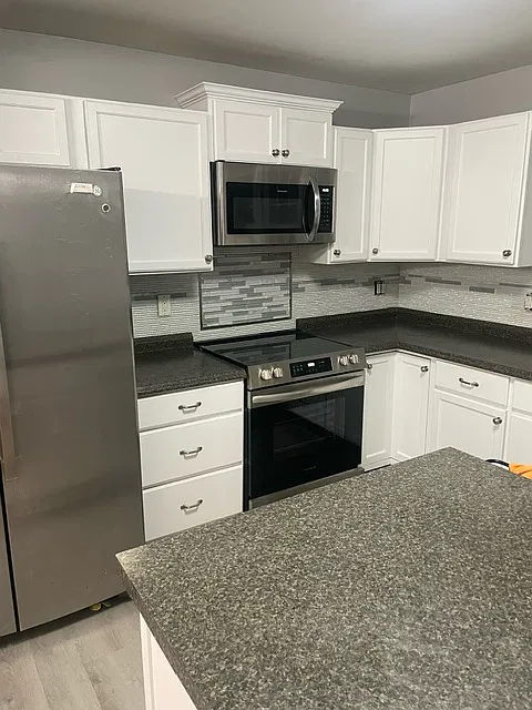 5 bed, 1566 sqft, $3,100 — Photo 3