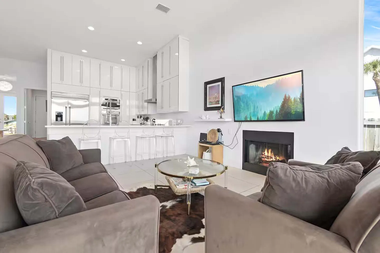 3 bed, 3.0 bath, 2088 sqft, $11,427 — Photo 3