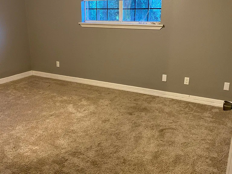 1360 Elsie Ln — Photo 9
