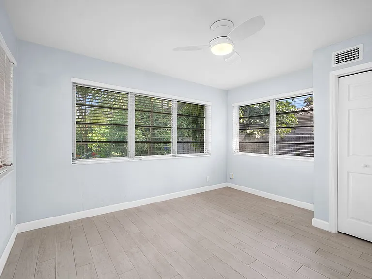 1351 Van Buren St — Photo 9