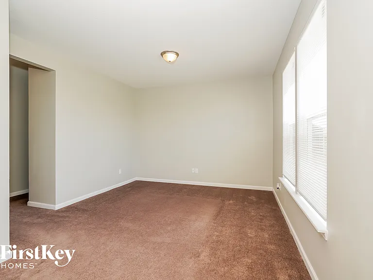 7847 Danube St — Photo 3