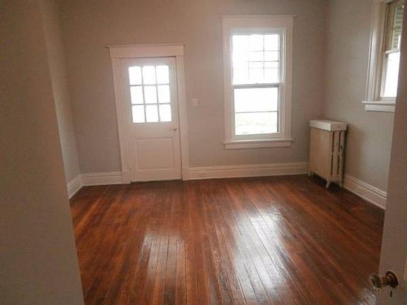4th image of 2512 North Ave #2