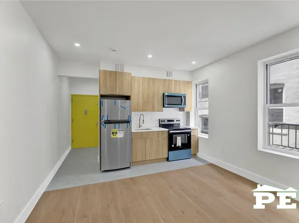 1715 Voorhies Avenue image 6 of 35