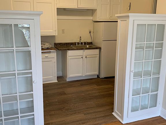 4th image of 542 Lincoln Ave