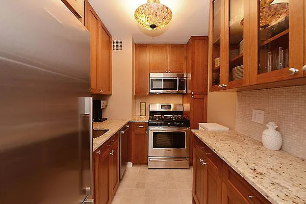 Sold by William Raveis Real Estate | media 11